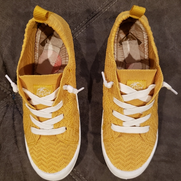 roxy bayshore yellow